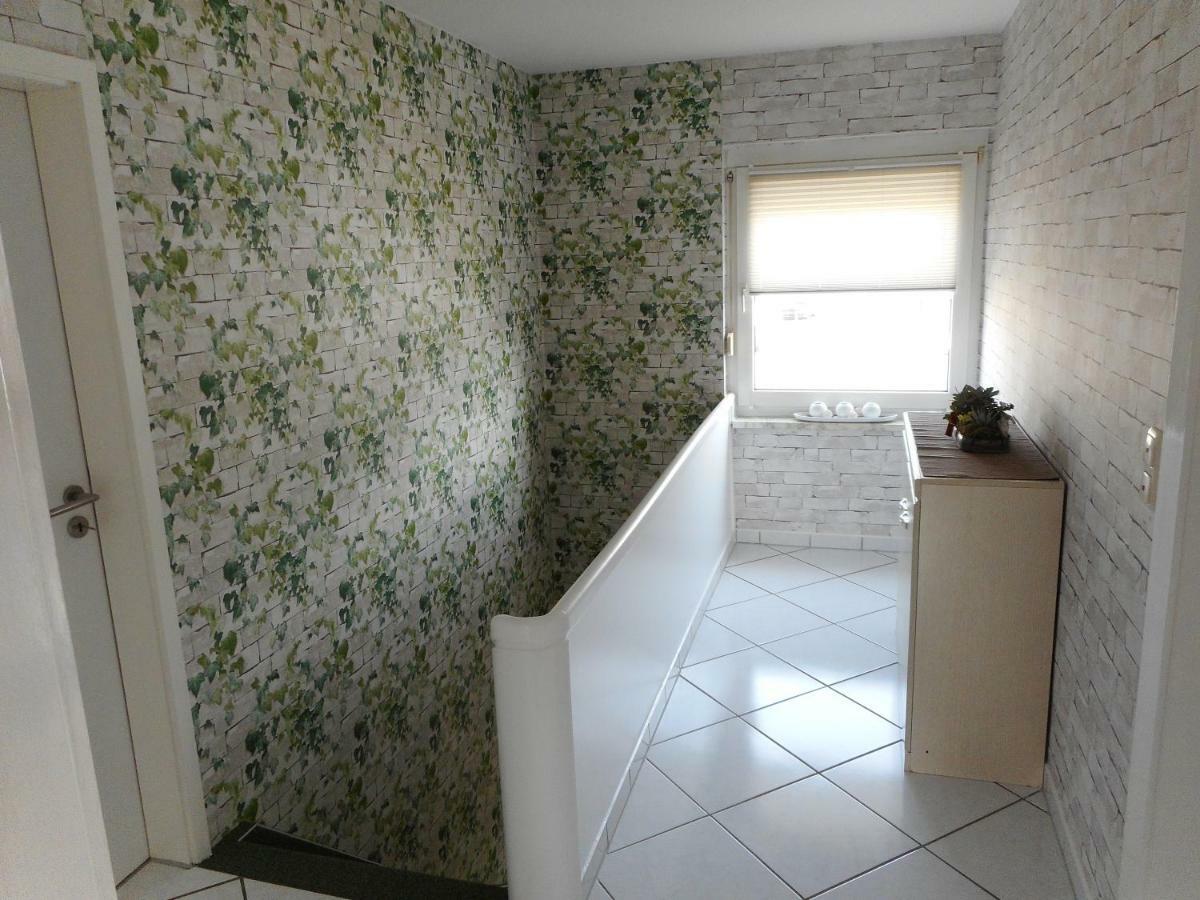 Modernes Ferienhaus Der Besonderen Art Mit Garten Льоне Екстериор снимка
